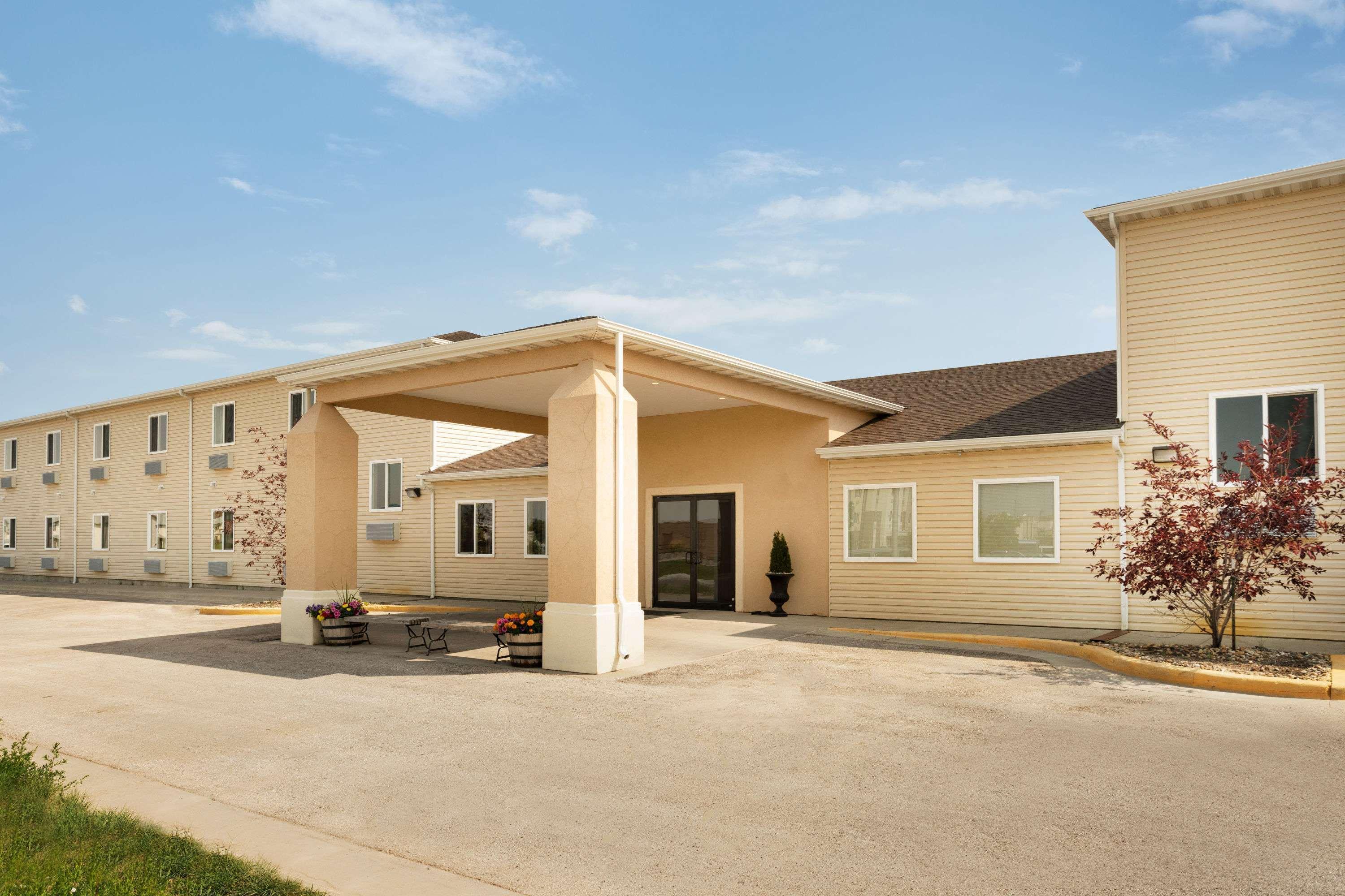Travelodge By Wyndham Gillette Extérieur photo