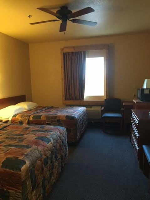 Travelodge By Wyndham Gillette Extérieur photo