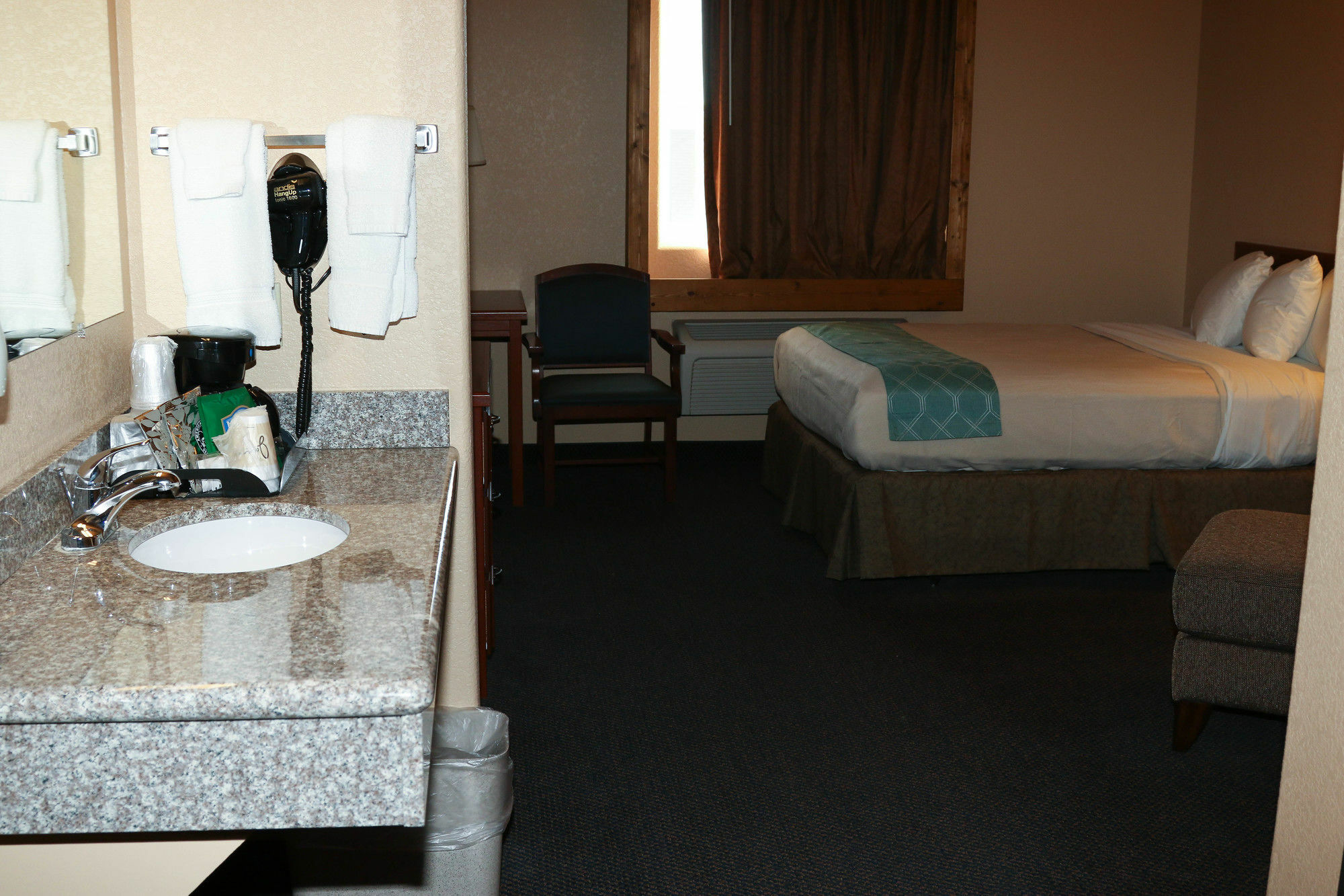 Travelodge By Wyndham Gillette Extérieur photo