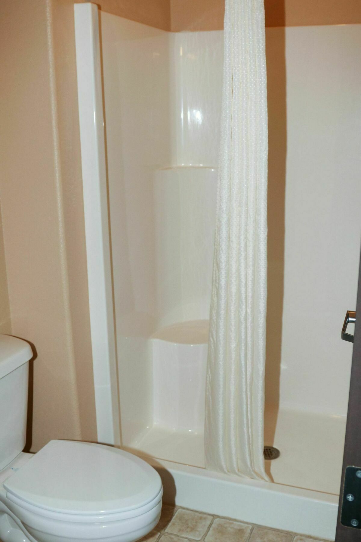 Travelodge By Wyndham Gillette Extérieur photo