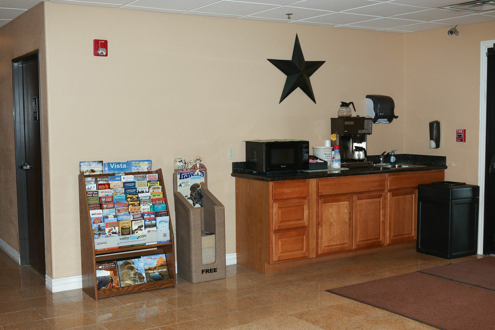 Travelodge By Wyndham Gillette Extérieur photo