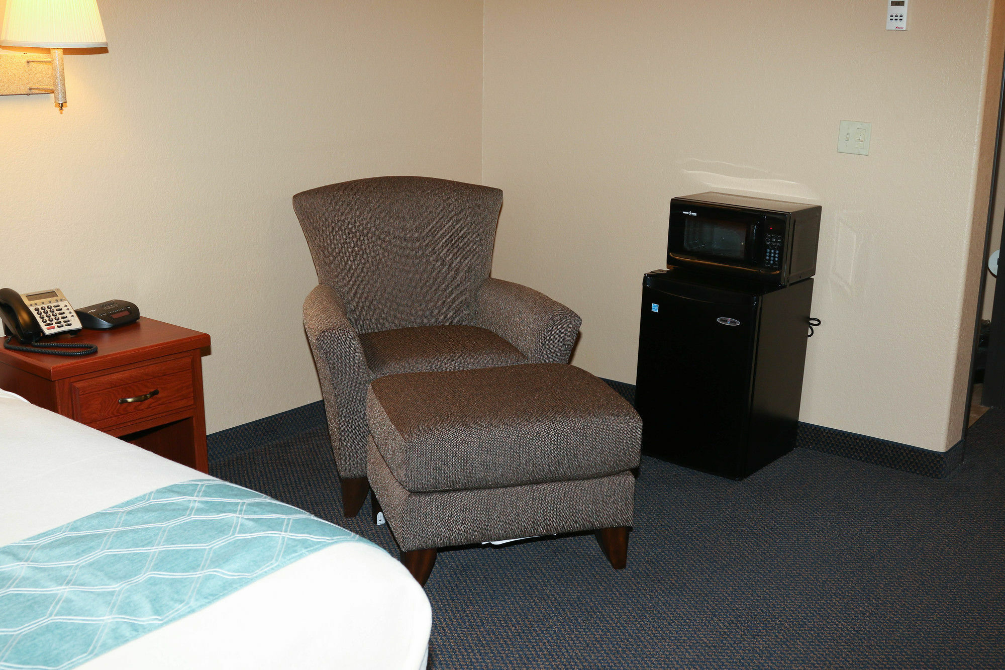 Travelodge By Wyndham Gillette Extérieur photo